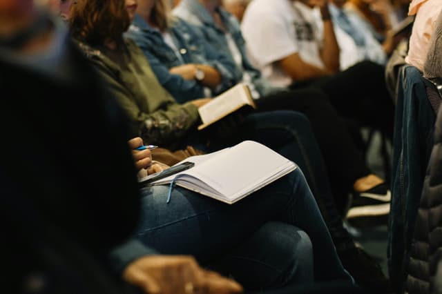Best MBA Programs for International Students in Canada (2026 Guide)