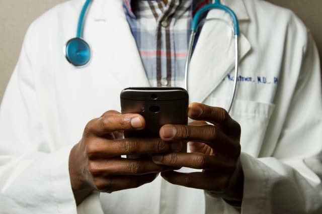 Highest-Paying Healthcare Degrees for Students in the USA