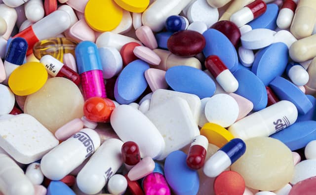 Highest-Paying Healthcare Degrees for Students in the UK