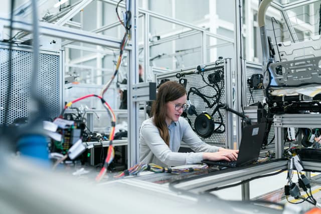 Most In-Demand Engineering Jobs in Canada for International Students